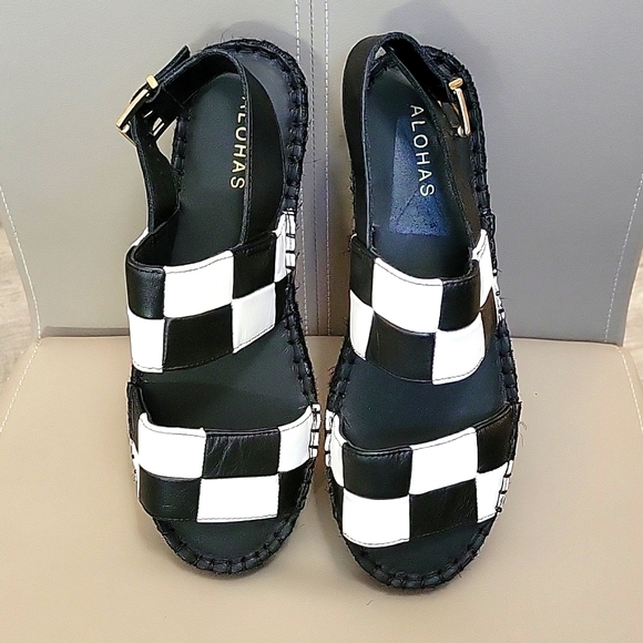 Alohas  Double Strap Black & White Leather Slingback Sandals Womens  US8.5-9 - Picture 3 of 8